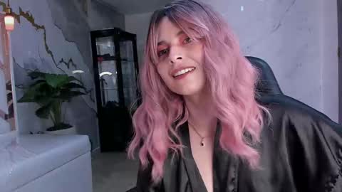 Snapshot of qetsyah_tf chatting on 01-15-26, 01:16 Qetsyah online show from 01-15-26, 01:16