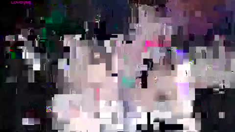 Snapshot of qianqian_ chatting on 12-15-25, 11:58 qianqian_ online show from 12-15-25, 11:58