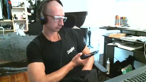 Snapshot of quantumcollapse chatting on 09-30-25, 06:07 quantumcollapse online show from 09-30-25, 06:07