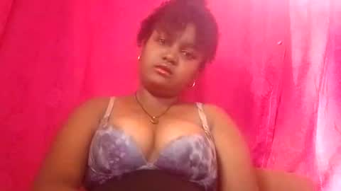 queen01love online show from 11-25-25, 06:13