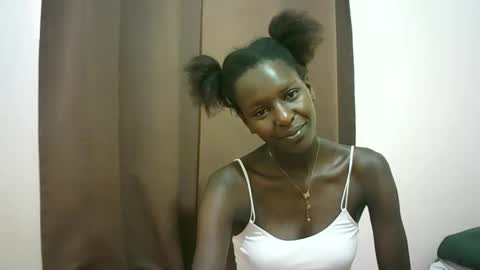 Snapshot of queen_0012 chatting on 04-18-26, 07:23 asher online show from 04-18-26, 07:23