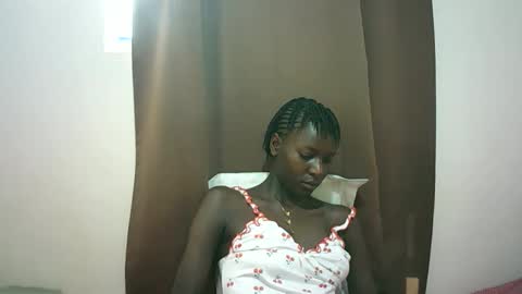 Snapshot of queen_0012 chatting on 04-20-26, 08:28 asher online show from 04-20-26, 08:28