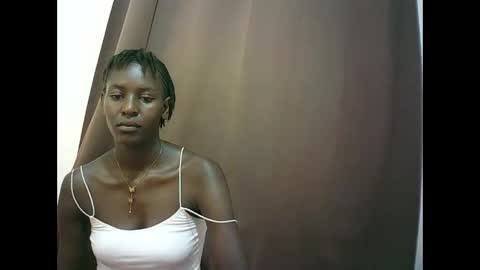 Snapshot of queen_0012 chatting on 04-23-26, 02:30 asher online show from 04-23-26, 02:30