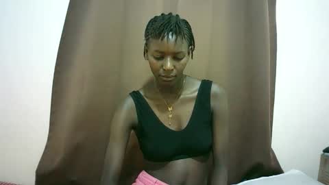 Snapshot of queen_0012 chatting on 04-26-26, 08:12 asher online show from 04-26-26, 08:12