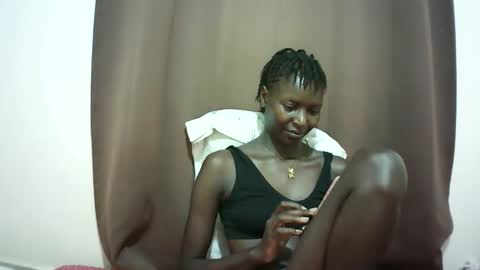 Snapshot of queen_0012 chatting on 04-26-26, 08:17 asher online show from 04-26-26, 08:17