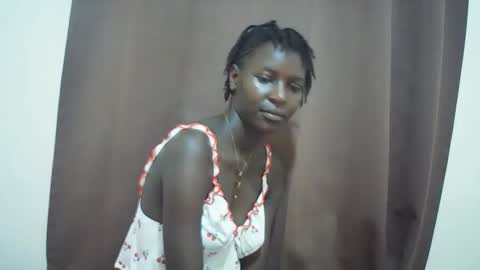Snapshot of queen_0012 chatting on 05-01-26, 09:03 asher online show from 05-01-26, 09:03