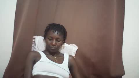 Snapshot of queen_0012 chatting on 05-05-26, 09:23 asher online show from 05-05-26, 09:23