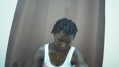 Snapshot of queen_0012 chatting on 05-16-26, 10:36 asher online show from 05-16-26, 10:36
