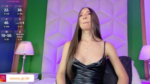 Snapshot of queen__violet chatting on 05-05-26, 07:22 Queen Violet online show from 05-05-26, 07:22