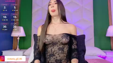 Snapshot of queen__violet chatting on 07-18-26, 07:06 Queen Violet online show from 07-18-26, 07:06