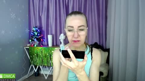 Snapshot of queen_a_n_i chatting on 12-13-24, 07:25 A N I Ill be here on December 1st online show from 12-13-24, 07:25