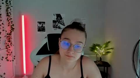 Amelie online show from 07-14-26, 08:08