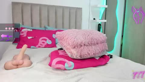  QUEEN ANTONELLA  online show from 03-17-26, 12:15