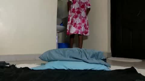 Snapshot of queen_asha chatting on 12-14-24, 12:22 queen_asha online show from 12-14-24, 12:22