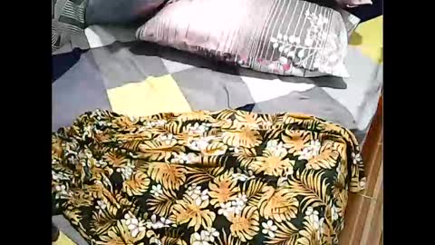 Snapshot of queen_ava05 chatting on 10-21-25, 07:47 queen_ava05 online show from 10-21-25, 07:47