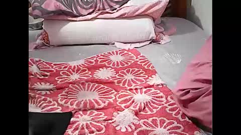 Snapshot of queen_ava05 chatting on 01-10-26, 09:11 queen_ava05 online show from 01-10-26, 09:11