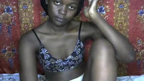 Snapshot of queen_banice chatting on 09-17-25, 09:49 queen_banice online show from 09-17-25, 09:49