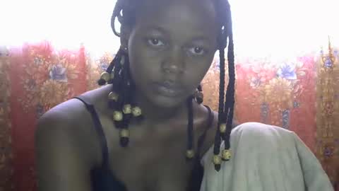 Snapshot of queen_banice chatting on 10-16-25, 08:59 queen_banice online show from 10-16-25, 08:59