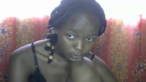 Snapshot of queen_banice chatting on 10-22-25, 11:21 queen_banice online show from 10-22-25, 11:21