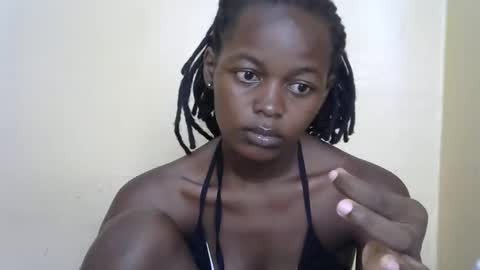 queen_banice online show from 12-16-25, 07:24