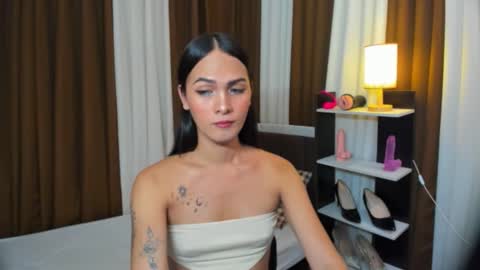 Snapshot of queen_dyosa chatting on 10-28-25, 05:22 Queen Dyosa online show from 10-28-25, 05:22