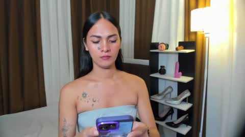 Snapshot of queen_dyosa chatting on 11-18-25, 11:15 Queen Dyosa online show from 11-18-25, 11:15