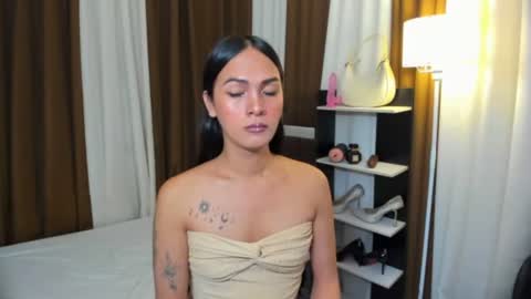 Snapshot of queen_dyosa chatting on 11-23-25, 04:18 Queen Dyosa online show from 11-23-25, 04:18