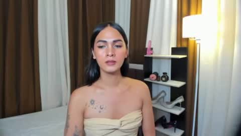 Snapshot of queen_dyosa chatting on 11-24-25, 04:23 Queen Dyosa online show from 11-24-25, 04:23