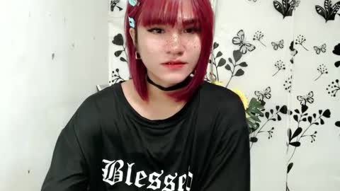 Snapshot of queen_elicktra chatting on 01-24-25, 05:42 JOY online show from 01-24-25, 05:42