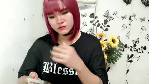 Snapshot of queen_elicktra chatting on 01-30-25, 04:45 JOY online show from 01-30-25, 04:45