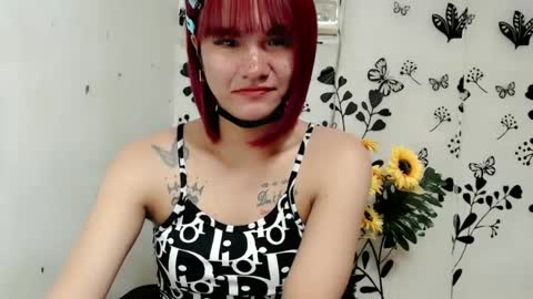 Snapshot of queen_elicktra chatting on 02-01-25, 10:23 JOY online show from 02-01-25, 10:23