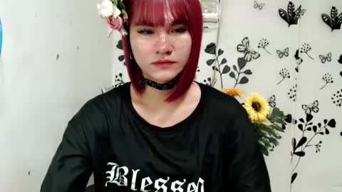 Snapshot of queen_elicktra chatting on 02-05-25, 02:29 JOY online show from 02-05-25, 02:29