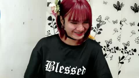 Snapshot of queen_elicktra chatting on 02-08-25, 04:57 JOY online show from 02-08-25, 04:57