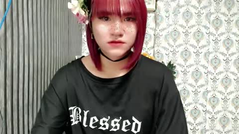 Snapshot of queen_elicktra chatting on 03-05-25, 04:34 JOY online show from 03-05-25, 04:34