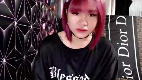 Snapshot of queen_elicktra chatting on 11-14-25, 08:40 JOY online show from 11-14-25, 08:40