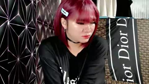 Snapshot of queen_elicktra chatting on 12-01-25, 02:44 JOY online show from 12-01-25, 02:44