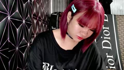 Snapshot of queen_elicktra chatting on 12-13-25, 07:53 JOY online show from 12-13-25, 07:53