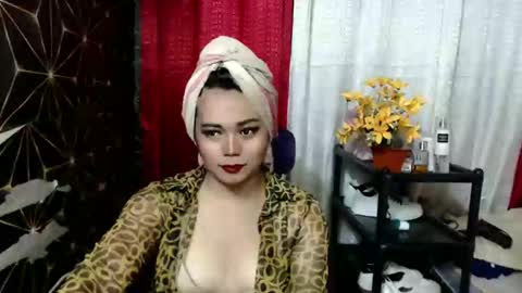 queen_ennah online show from 01-21-25, 06:43
