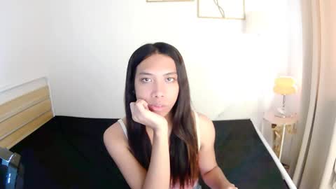 Snapshot of queen_gia chatting on 04-28-26, 02:27 queen_gia online show from 04-28-26, 02:27