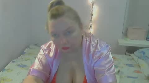 queen_jane8 online show from 12-18-24, 07:41