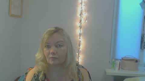 queen_jane8 online show from 03-01-25, 12:56