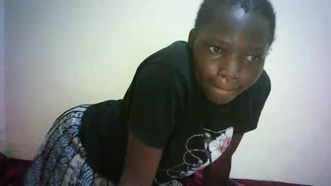 Snapshot of queen_joan chatting on 02-02-25, 12:30 queen_joan online show from 02-02-25, 12:30