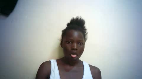 Snapshot of queen_joan chatting on 02-07-25, 01:01 queen_joan online show from 02-07-25, 01:01
