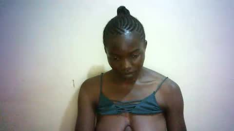 Snapshot of queen_joan chatting on 02-13-25, 05:44 queen_joan online show from 02-13-25, 05:44