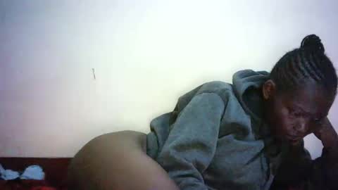 Snapshot of queen_joan chatting on 02-14-25, 03:11 queen_joan online show from 02-14-25, 03:11