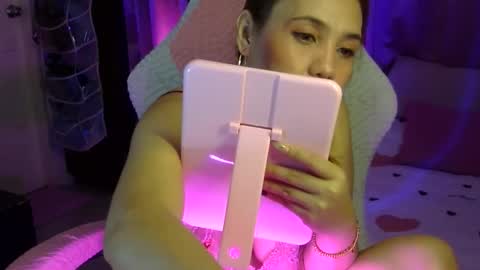 QueenHennessy online show from 03-01-26, 04:09