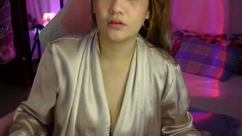 Snapshot of queen_kur chatting on 07-25-26, 05:54 QueenHennessy online show from 07-25-26, 05:54