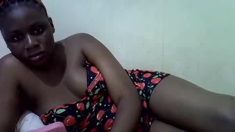Snapshot of queen_leilla chatting on 06-10-26, 02:16 queen_leilla online show from 06-10-26, 02:16
