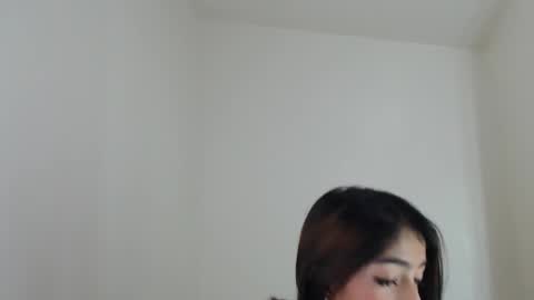 Snapshot of queen_leix chatting on 12-26-24, 02:48 Leix online show from 12-26-24, 02:48