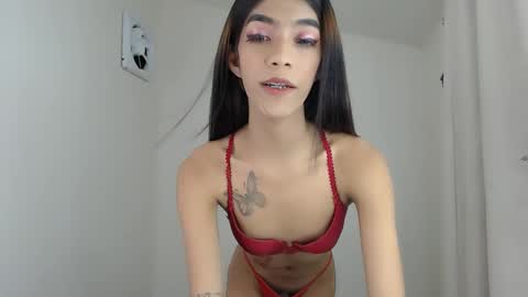 Snapshot of queen_leix chatting on 02-20-25, 10:48 Leix online show from 02-20-25, 10:48